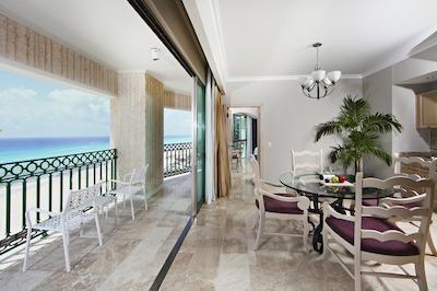 ساندز کانکون لیفستیل ریزرت