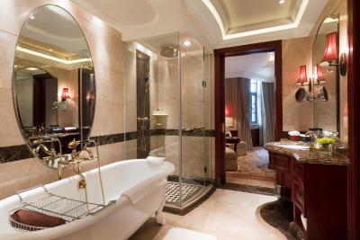 اینترکنتیننتال شانگهای رویجین