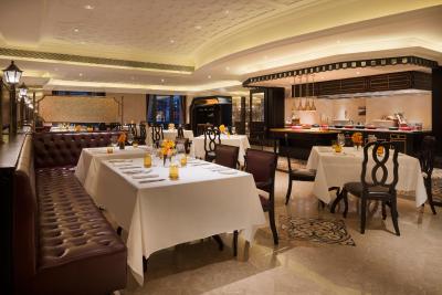 اینترکنتیننتال شانگهای رویجین