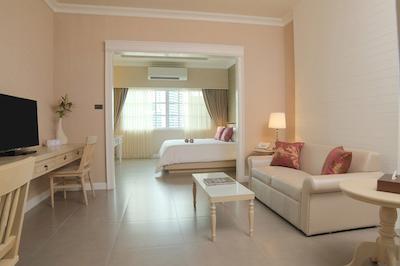 د رایا سوراونگ