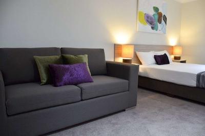 اکنو لج بیچسید