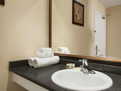 هوارد جهنسُن اُرانجویل