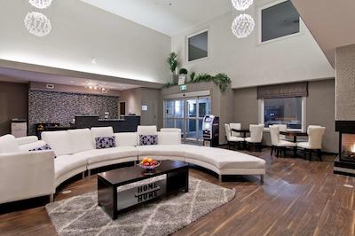 هم این اند سویتز رجینا آیرپرت