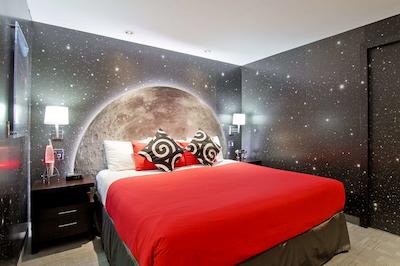 هم این اند سویتز رجینا آیرپرت