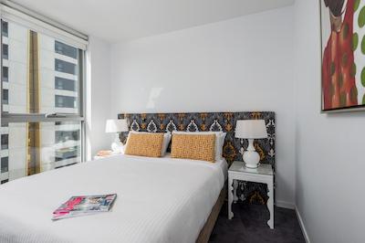 اُاکز اسود یارا