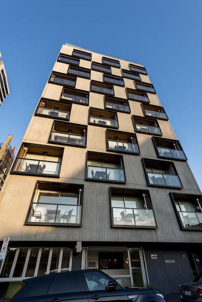 اُاکز اسود یارا