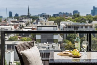 اُاکز اسود یارا