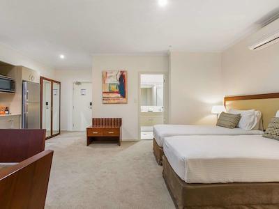 کوالیتی هتل رجنت رکهامپتون