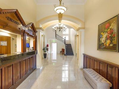 کوالیتی هتل رجنت رکهامپتون