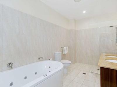 کوالیتی هتل رجنت رکهامپتون