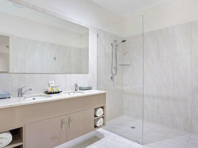 کوالیتی هتل رجنت رکهامپتون