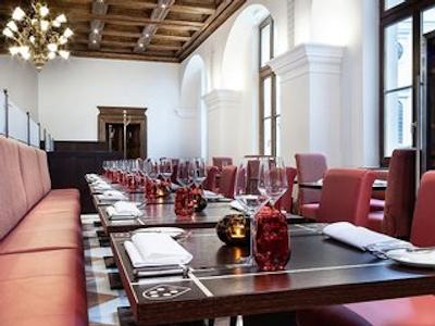 لیوینگ هتل د مدیسی