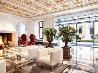 لیوینگ هتل د مدیسی