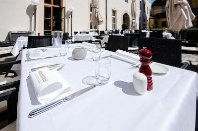 لیوینگ هتل د مدیسی