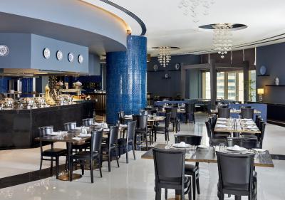 کرون پلازا دوحه وست بی