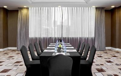 کرون پلازا دوحه وست بی