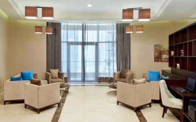 کرون پلازا دوحه وست بی