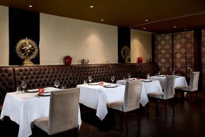 کرون پلازا دوحه وست بی