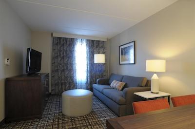 امباسی سویتز اُکلاهما سیتی دونتون مدیکال سنتر