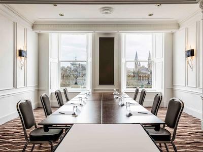 مرکور ابردین کالدنیان هتل