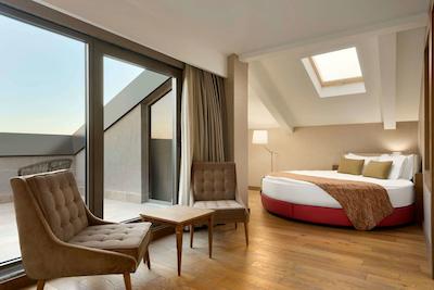 رامادا ادانا