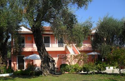 ماریلنا اپارتمنتز اند استودیز