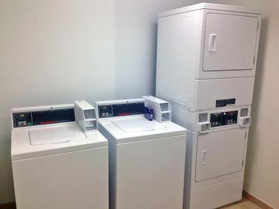 متل 6 لاردو آیرپرت