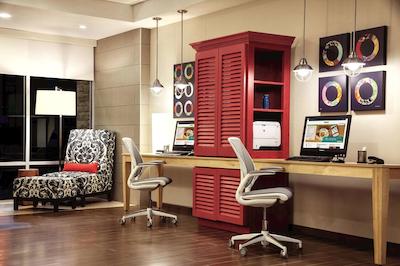 هم2 سویتز بای هیلتون کلج استیشن