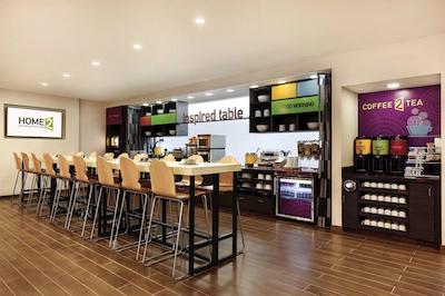 هم2 سویتز بای هیلتون کلج استیشن