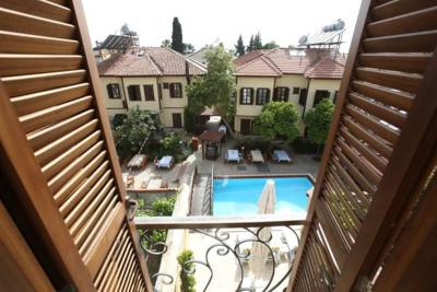 کسل بوتیک هتل