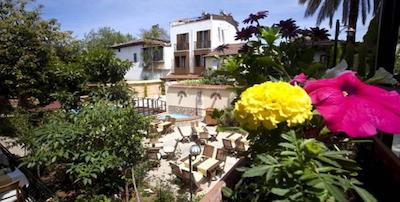 کسل بوتیک هتل