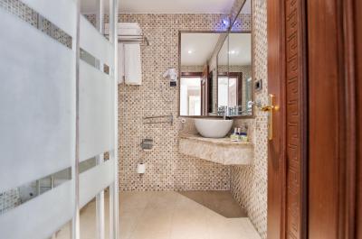 کسل بوتیک هتل