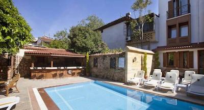 کسل بوتیک هتل