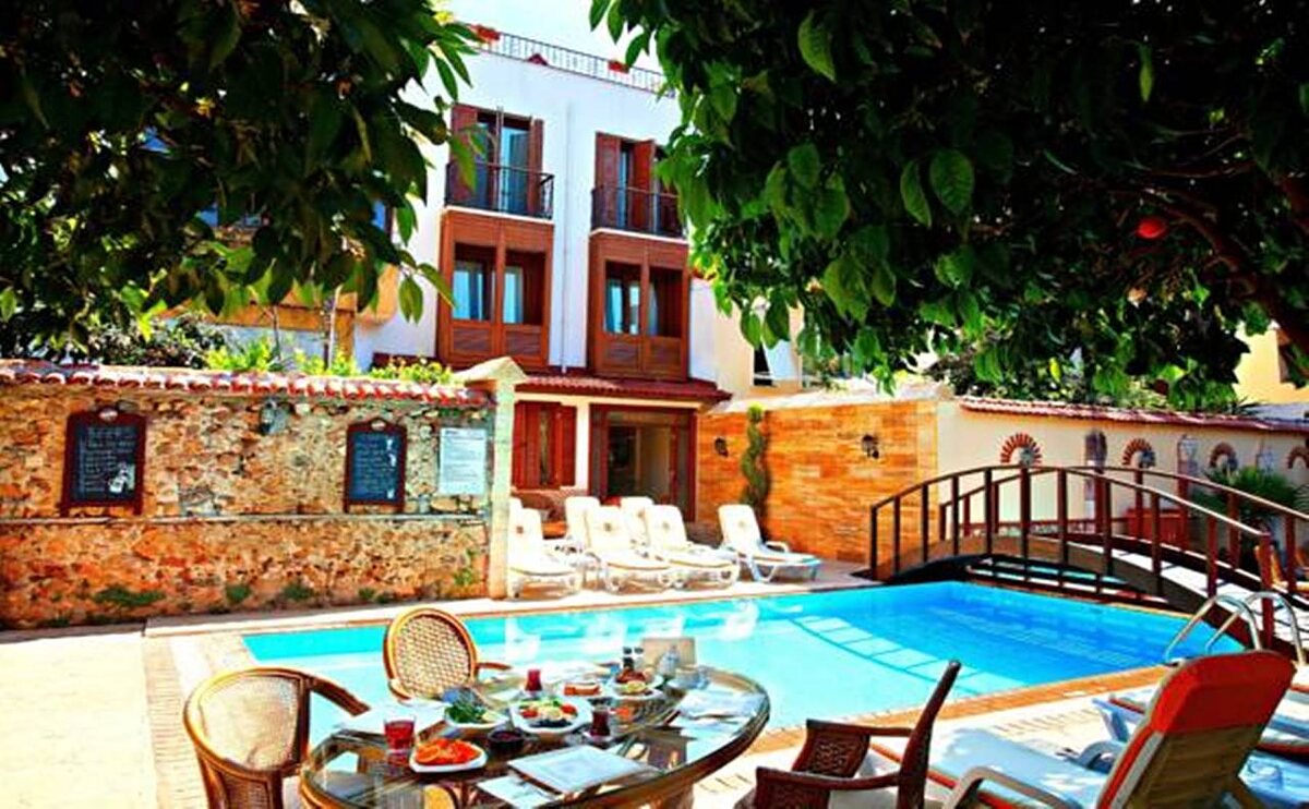 کسل بوتیک هتل