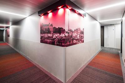 پوینت ا هتل لندن کاناری وارف