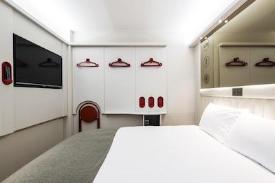 پوینت ا هتل لندن کاناری وارف