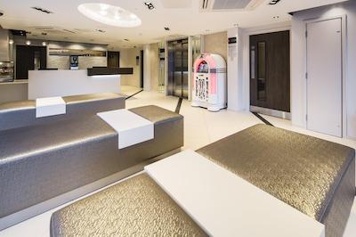 پوینت ا هتل لندن کاناری وارف