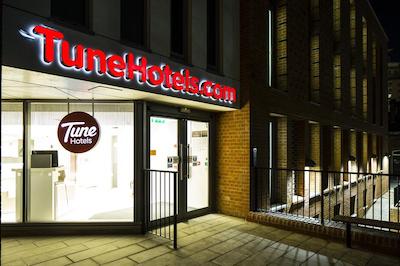 پوینت ا هتل لندن کاناری وارف