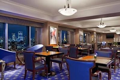 د وستین تکیو