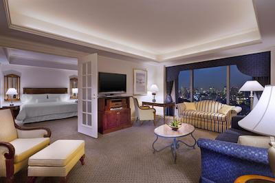 د وستین تکیو