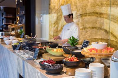 فور اسیسُنز ات مارونوچی