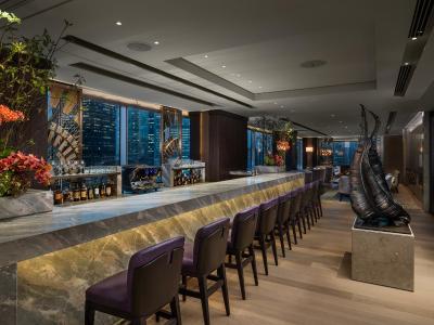 فور اسیسُنز ات مارونوچی