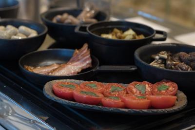 فور اسیسُنز ات مارونوچی