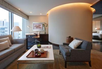 فور اسیسُنز ات مارونوچی