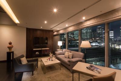 فور اسیسُنز ات مارونوچی