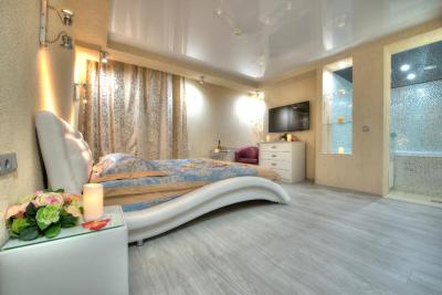 الکس هتل ات بوگاتیرسکی