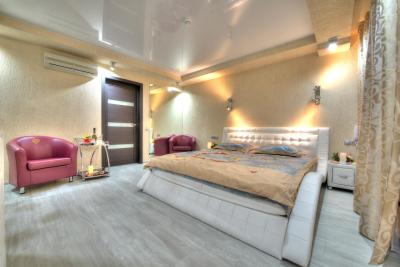 الکس هتل ات بوگاتیرسکی