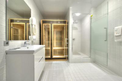 الکس هتل ات بوگاتیرسکی