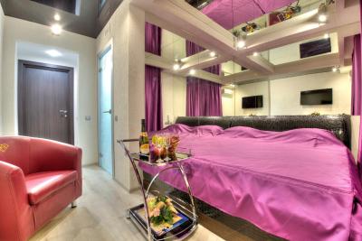 الکس هتل ات بوگاتیرسکی