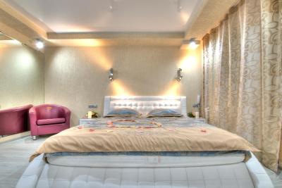 الکس هتل ات بوگاتیرسکی